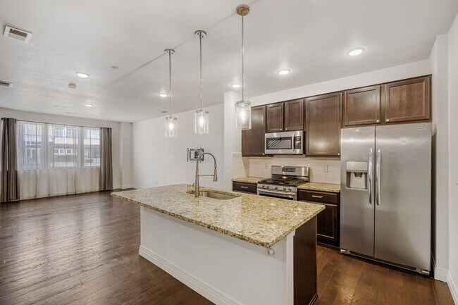 Foto del edificio - 1773 Spring Water Pt