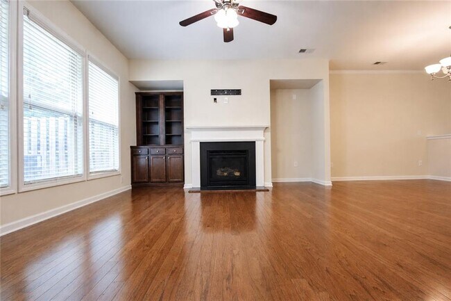 Foto del edificio - 2132 Greencrest Cir