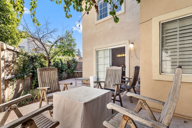 Foto del edificio - 4386 Willow Glen St