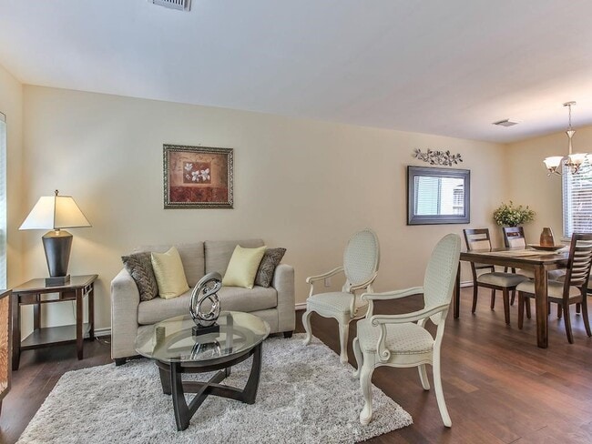 Building Photo - 12514 Kingsride Ln