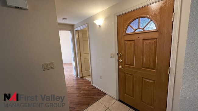 Foto del edificio - 2 Bed/2 Bath Ground floor