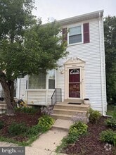 Building Photo - 5500 Woodlawn Manor Ct