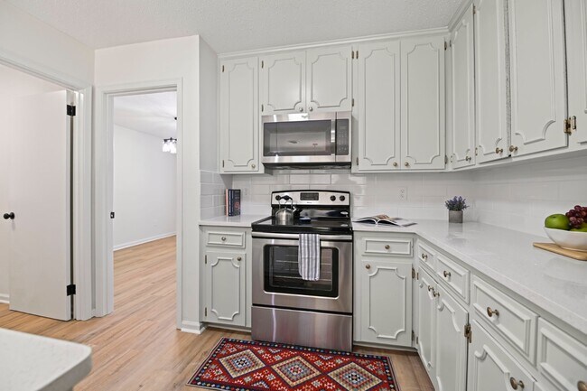 Foto del edificio - 2117 Semmes Dr