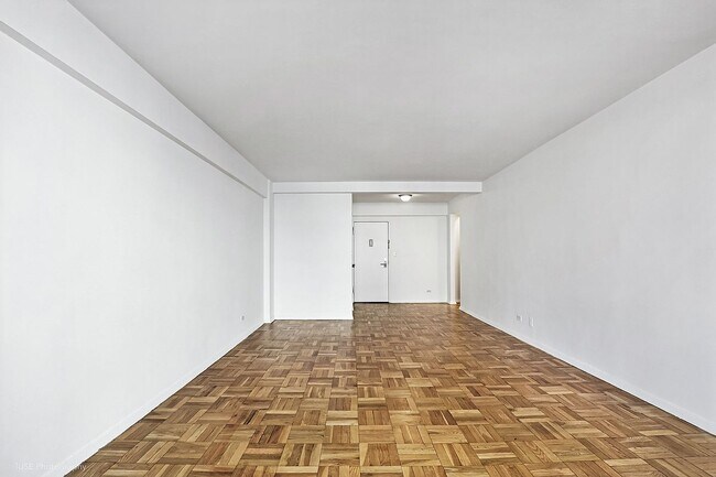 Foto del edificio - 200 E 36th St