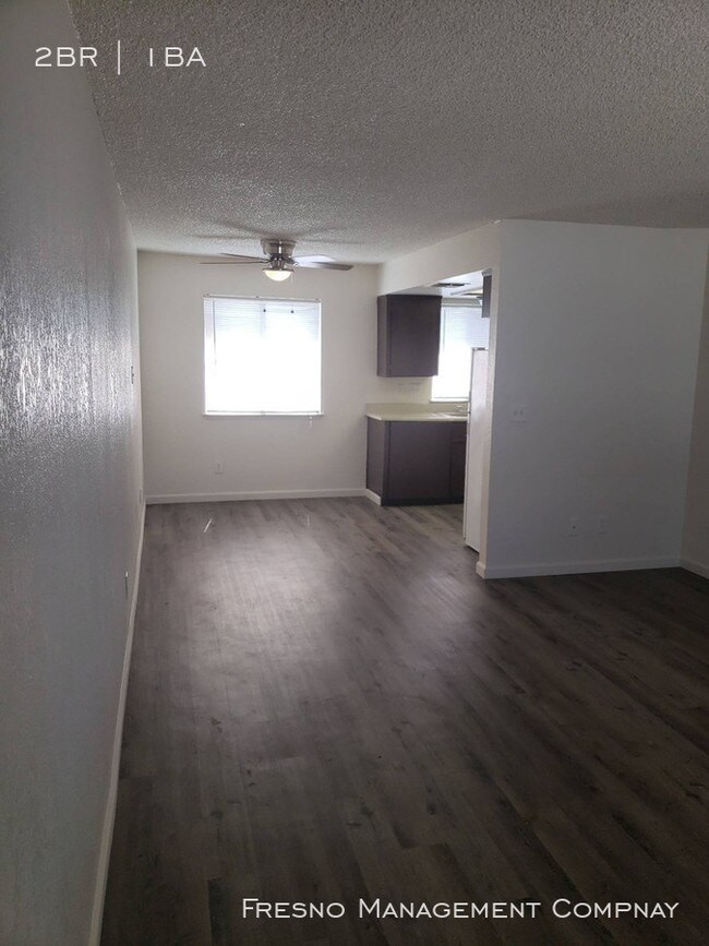 Foto del edificio - 4837 E Lane Ave