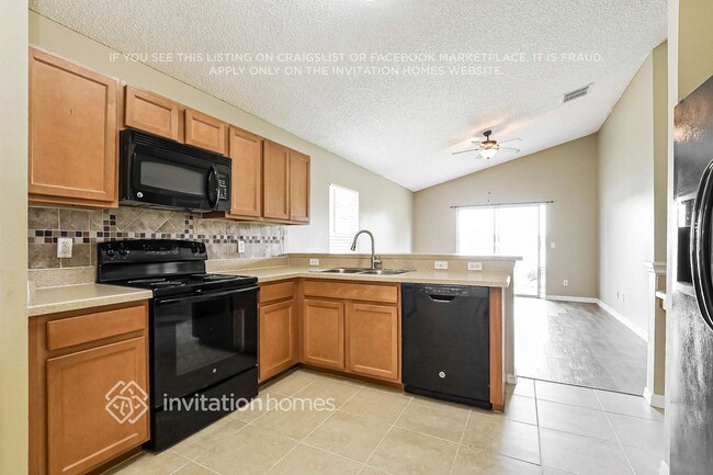 Building Photo - 2126 Darlin Cir