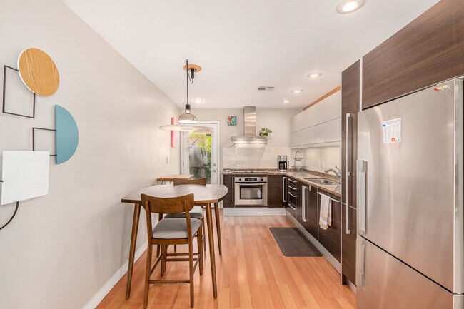 Foto del edificio - 1850 E Maryland Ave