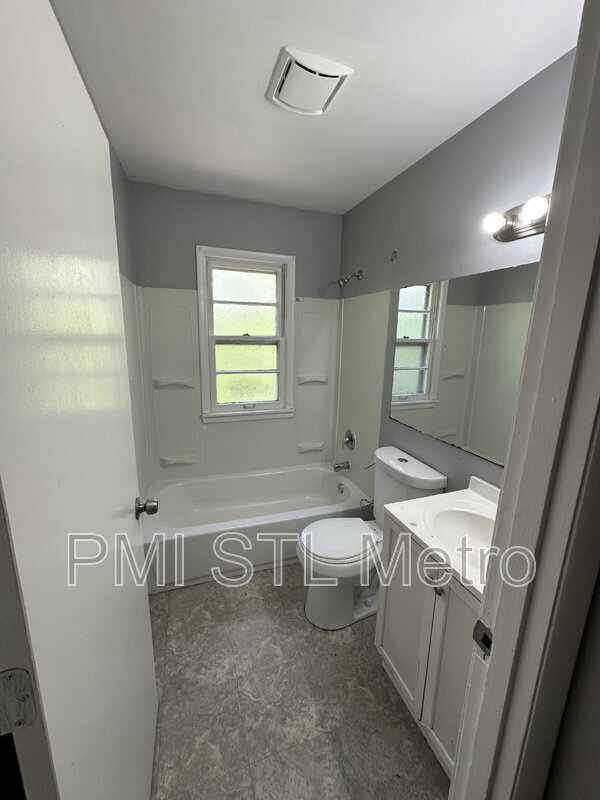 Building Photo - 10191 Baron Dr