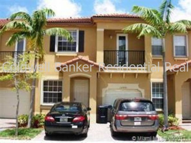 Foto del edificio - Large 2 story townhome in Tuscany Villas.