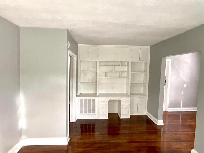 Building Photo - 2717 Margaret Ct