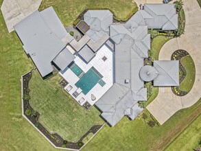 Building Photo - 4043 Maranatha Dr