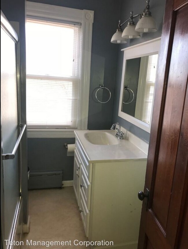 Bathroom - 16 Noble Ave