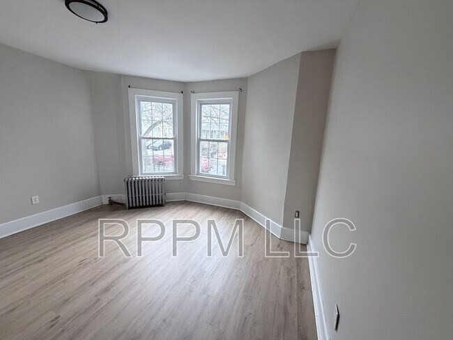 Building Photo - 106 N 16th St