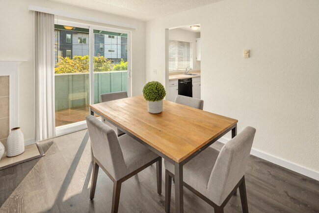 Foto del edificio - 3124 NE 147th St