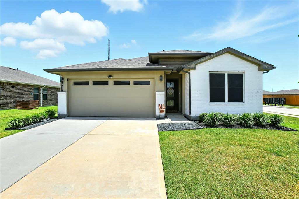 Primary Photo - 14602 Sweetwater Dr