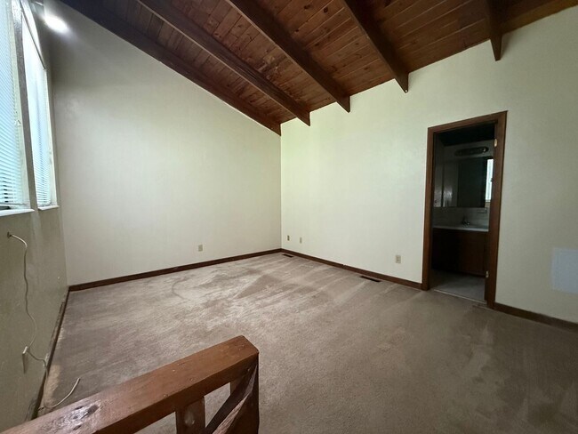 Foto del edificio - 312 Wood Grove Ct
