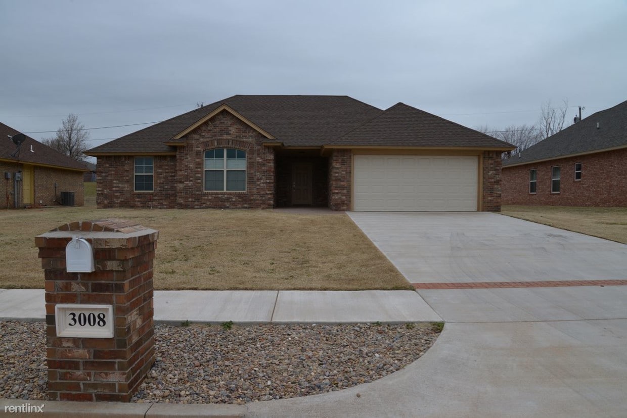 3008 Alli Cir, Chickasha, OK 73018 House for Rent in Chickasha, OK