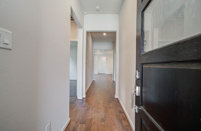 Building Photo - 21118 Vancherry Dr