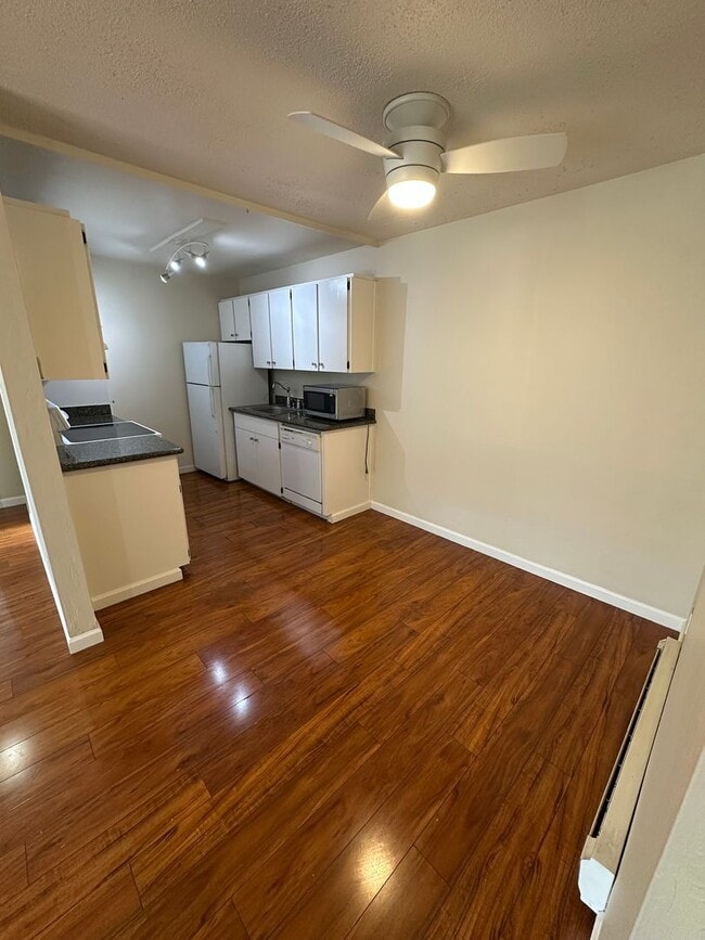 Building Photo - 1 Bed 1 Bath Condo In Walnut Creek