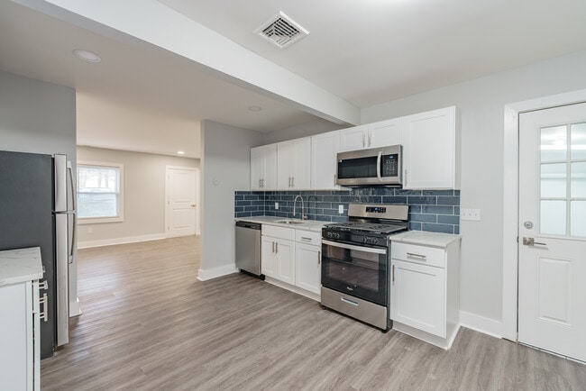 Building Photo - West Gate Townhomes