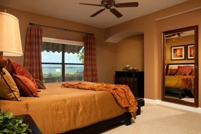 Building Photo - 7824 Holiday Isle Cir
