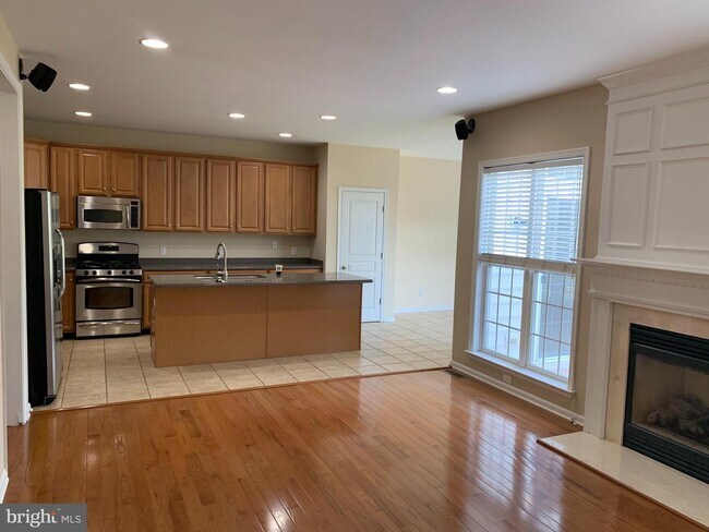 Building Photo - 80 Calder Way