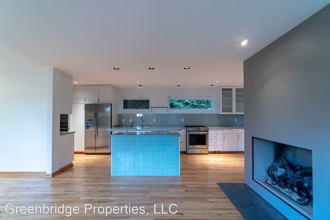 Foto del edificio - 2 br, 2 bath House - 2339 NW Aspen Ave.