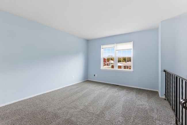 Foto del edificio - Beautiful 6 BR/3 BA Single-Family Home in Largo!