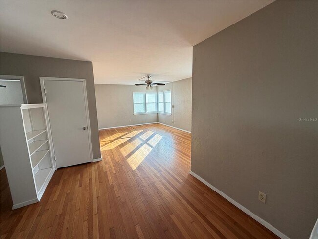 Foto del edificio - 321 Ribault Ave