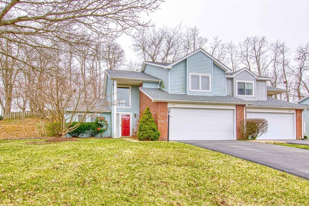 Primary Photo - 101 Silverleaf Ln