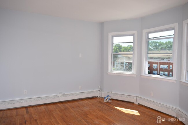 Building Photo - 235 E Westfield Ave