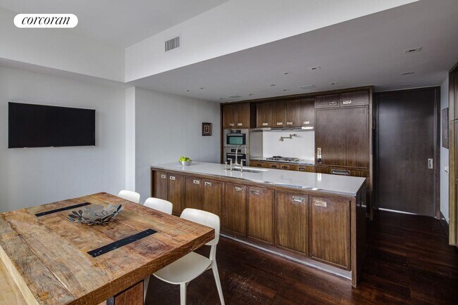 Foto del edificio - 151 E 85th St