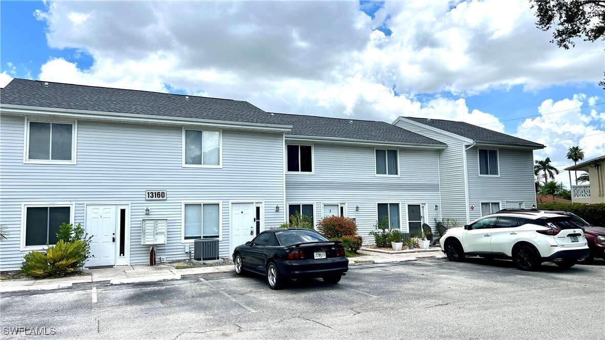 Primary Photo - 13160 Kings Point Dr