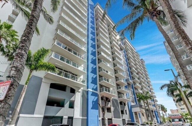 Foto del edificio - 5085 NW 7th St