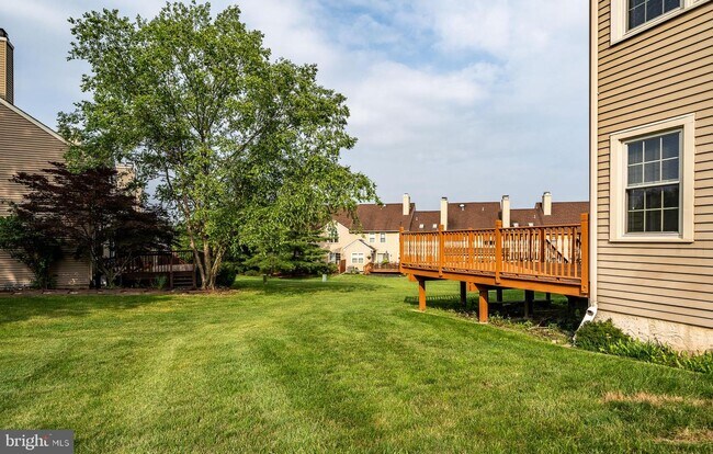 Building Photo - 1142 Kipling Ct