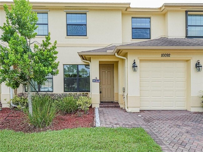 Building Photo - 10092 W Villa Cir