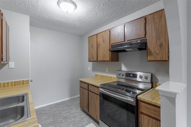 Building Photo - 3118 Lucida Ln