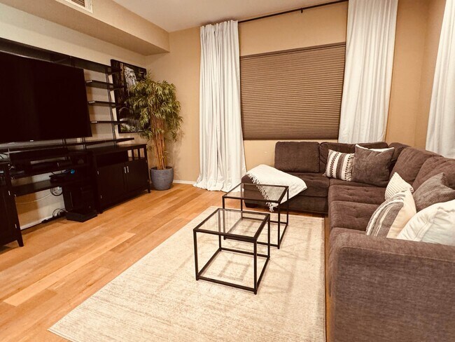 Fotografía del edificio - 13019 Park Pl