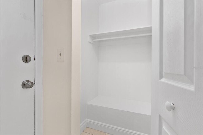 Foto del edificio - 1721 NE 36th Ave