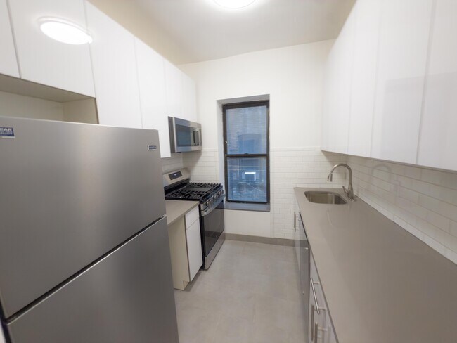 Interior Photo - 502-504 Amsterdam Avenue