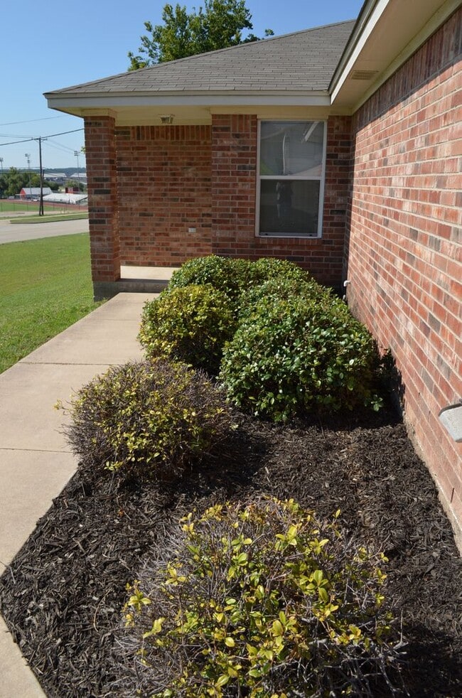 Building Photo - 940 Ramblewood St