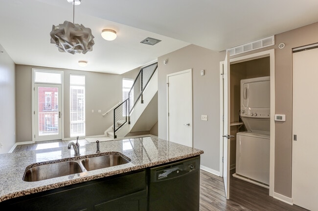 Building Photo - Eastown Flats