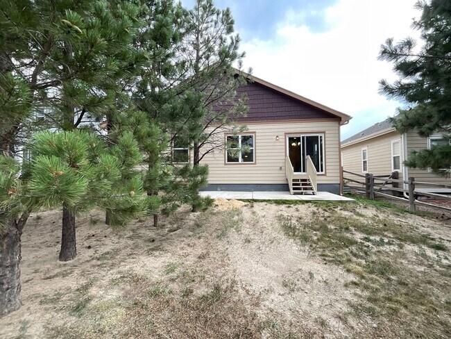 Foto del edificio - 4 Bedroom Home Available Near Woodmoor Dr ...