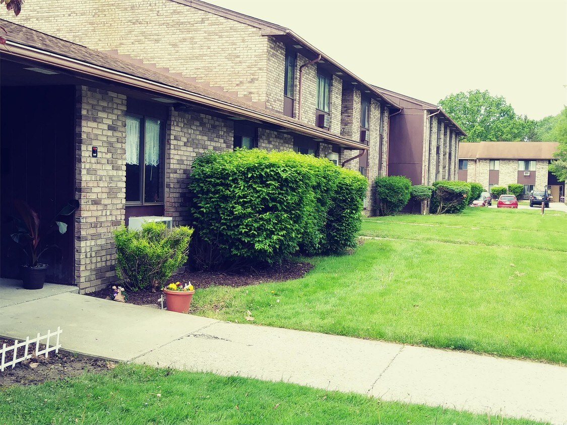 26 Spring St Unit C6, Norwalk, OH 44857 Room for Rent in Norwalk, OH