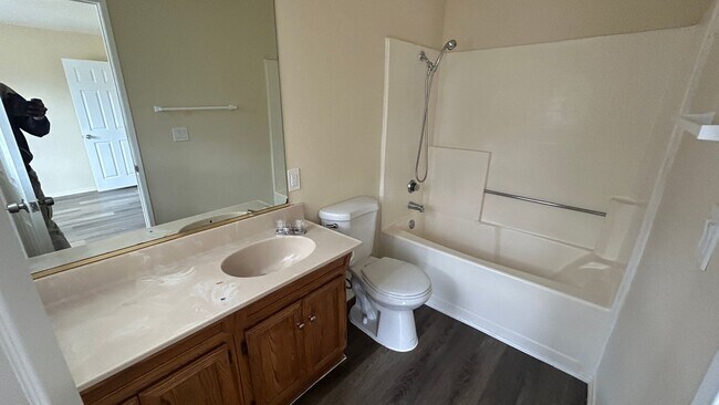 Foto del edificio - Charming 2-Bedroom Home in Lake Elsinore
