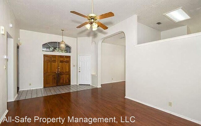 Foto del edificio - 3 br, 2 bath House - 11606 Fox Forest