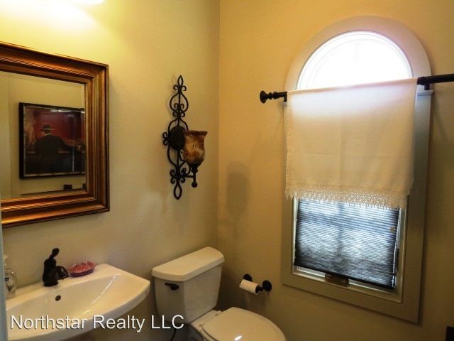 Building Photo - 3 br, 3.5 bath House - 2113 Lancaster Rd