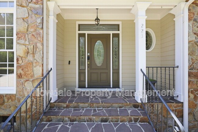 Foto del edificio - 223 Kinvara Ct