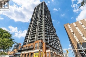 Building Photo - 75 James St S