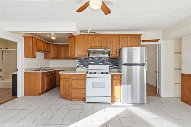 Foto del edificio - 223 School St